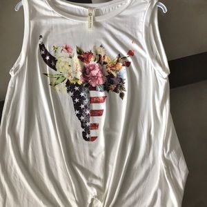 Bullhead flag print with floral crown